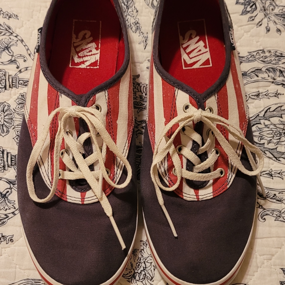 Womens Vans. American Flag Size 10